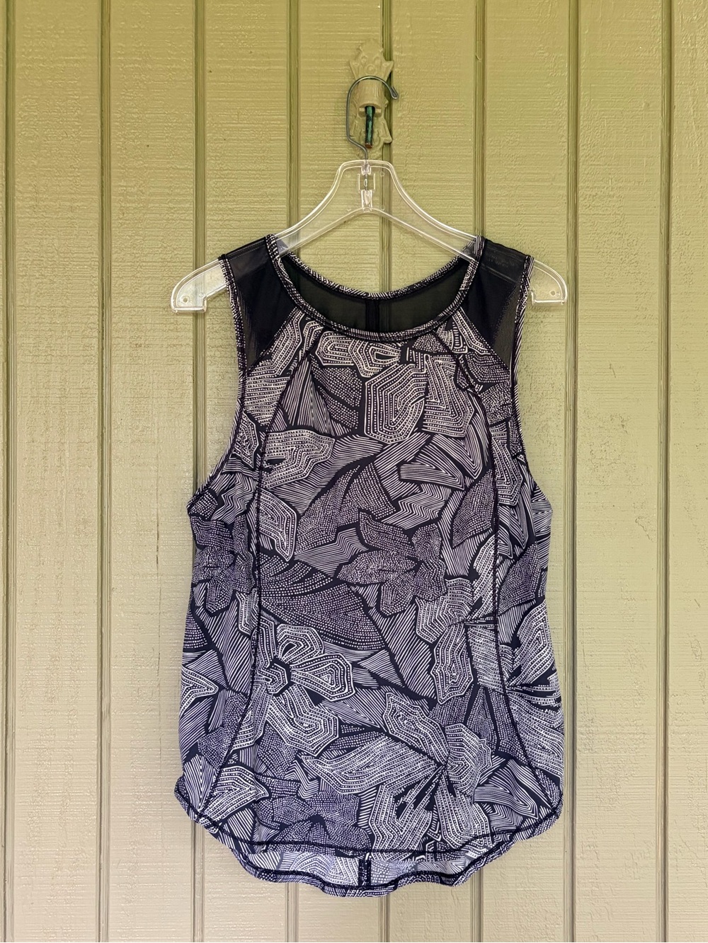 Lululemon Sculpt Tank Dottie Tribe
White Black Size 10